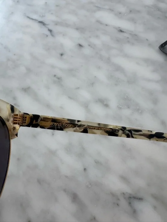 Gentle Monster Sunglasses - Picture 5 of 6